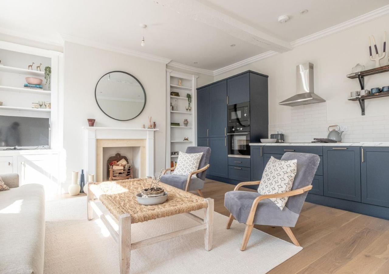 Hitchmans Mews - Stunning 2Bd In Chipping Norton! Apartment Exterior photo