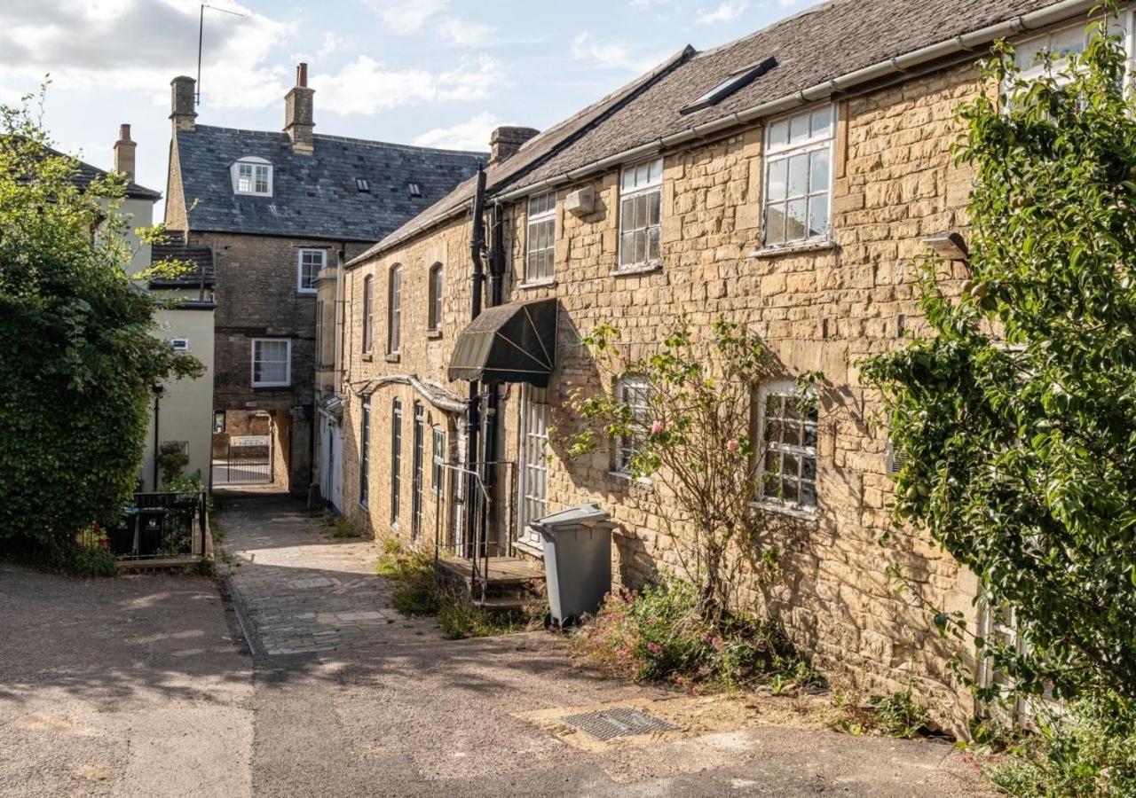 Hitchmans Mews - Stunning 2Bd In Chipping Norton! Apartment Exterior photo