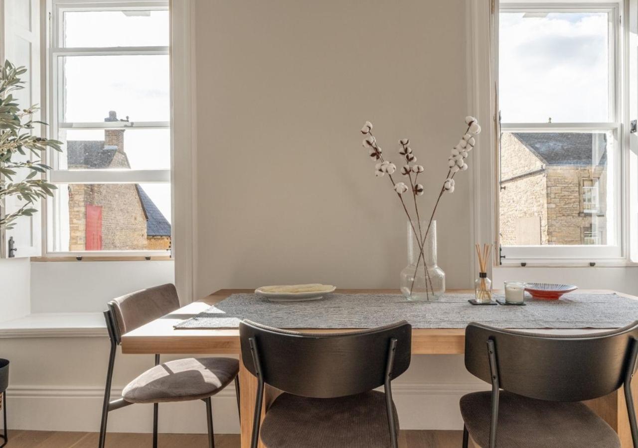 Hitchmans Mews - Stunning 2Bd In Chipping Norton! Apartment Exterior photo