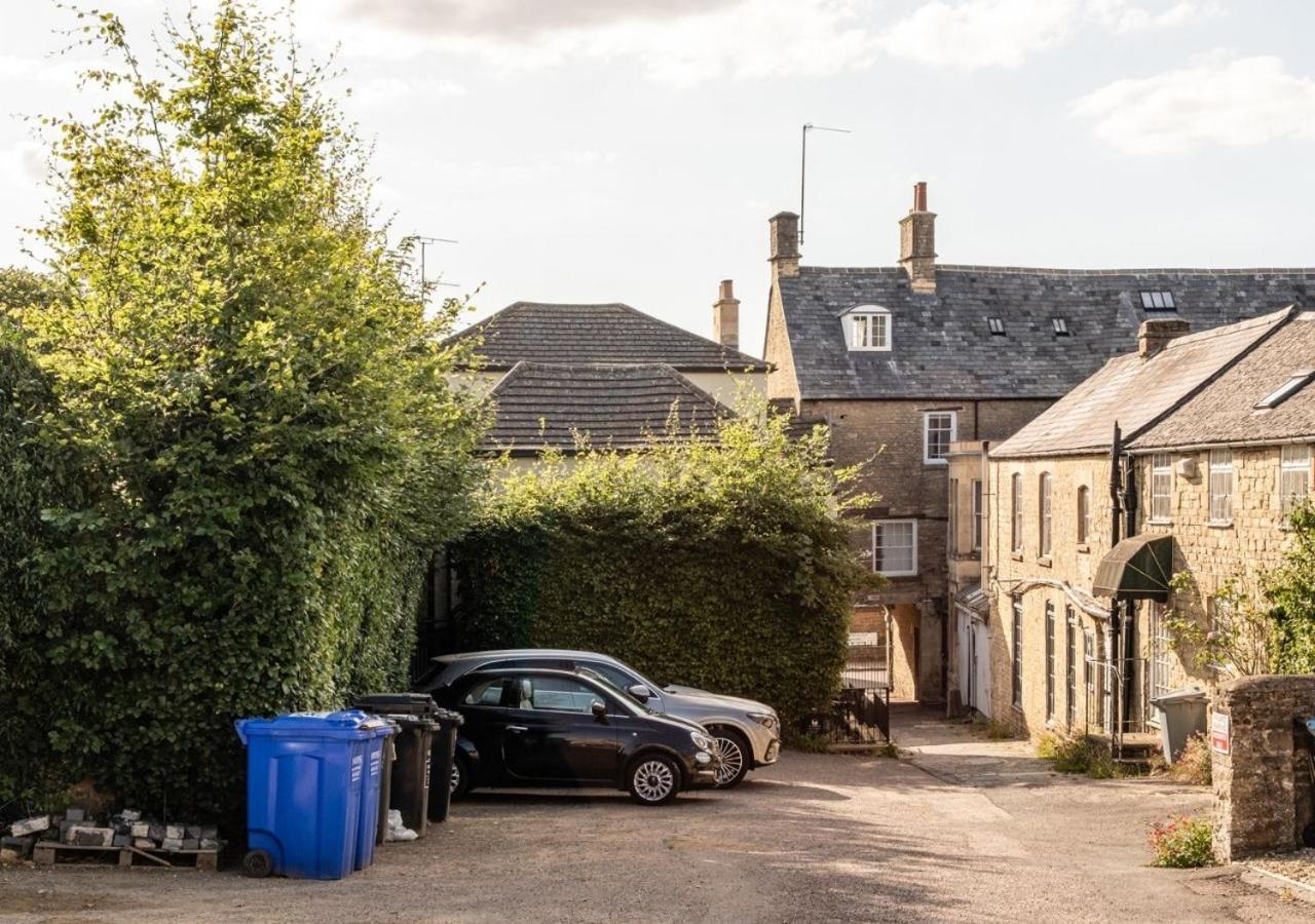 Hitchmans Mews - Stunning 2Bd In Chipping Norton! Apartment Exterior photo